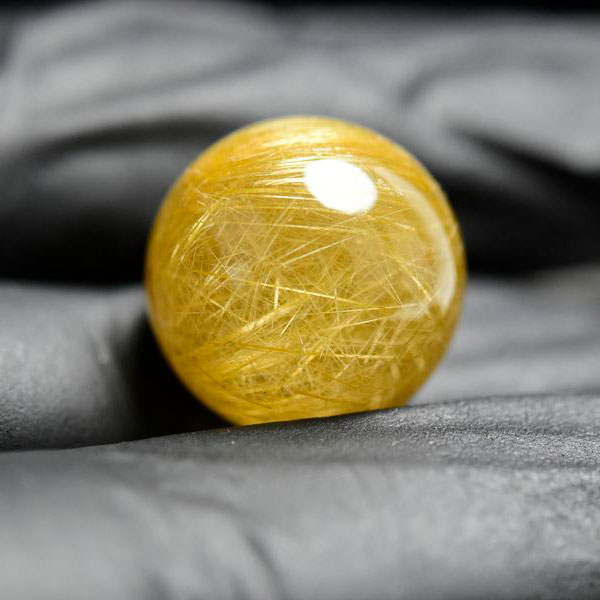 ルチルクォーツ　ゴールドルチル　丸玉　球　置物　金運　商売繁盛　針水晶　パワーストーン