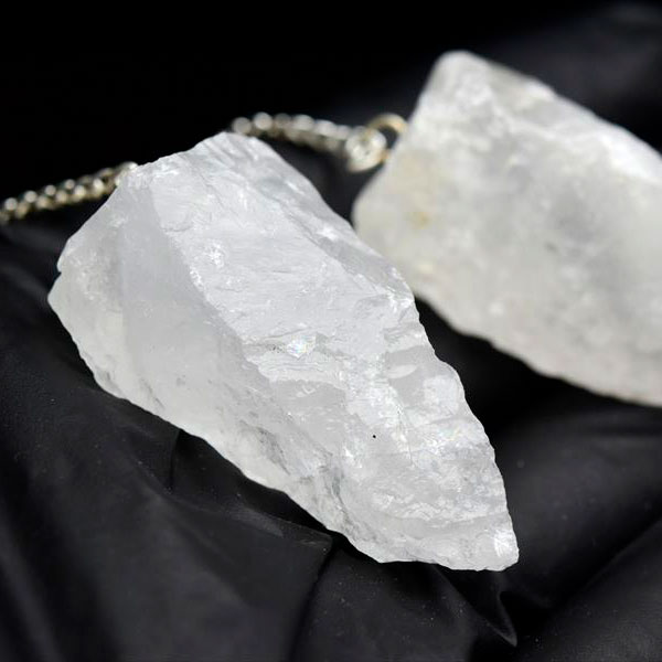 ヒマラヤ水晶　ペンデュラム　ペンジュラム　ラフカット　水晶　天然石　パワーストーン　振り子