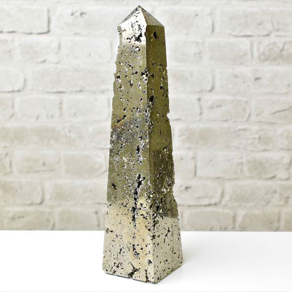 パイライト　黄鉄鉱　ペルー　ワンサラ鉱山　特大　オベリスク　ポイント　置物　天然石　パワーストーン