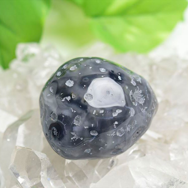 水入り瑪瑙　水入りめのう　メノウ　アゲート　エンハイドロアゲート　天然石　パワーストーン