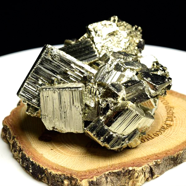 パイライト　原石　結晶　クラスター　黄鉄鉱　Pyrite　racracancha　ラクラカンチャ　天然石　パワーストーン