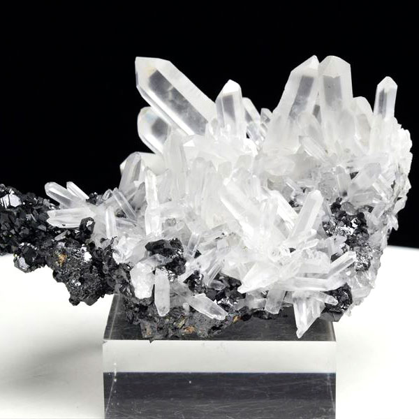 スファレライト共生　水晶　クラスター　閃亜鉛鉱　ペルー　ワンサラ　鉱物　標本　パワーストーン