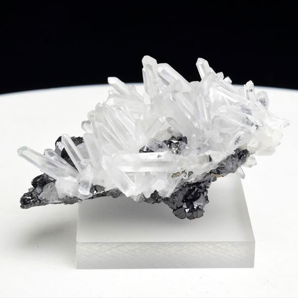 スファレライト共生　水晶　クラスター　閃亜鉛鉱　ペルー　ワンサラ　鉱物　標本　パワーストーン