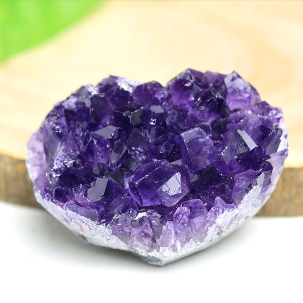 ハートウルグアイ産 アメジストクラスタ−原石 ウルグアイ産 アメジスト ハート型｜クラスター｜原石｜置物｜アップ