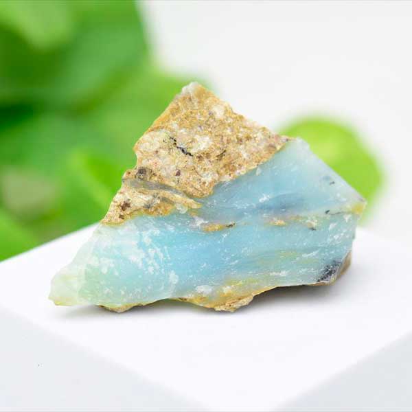 ブルーオパール　アンデスオパール　スカイブルーオパール　ペルー　アカリ鉱山　原石　ラフカット　天然石　opal