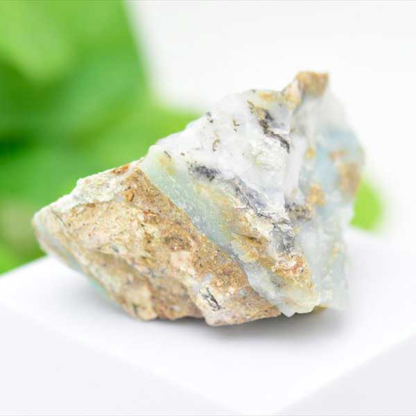 ブルーオパール　アンデスオパール　スカイブルーオパール　ペルー　アカリ鉱山　原石　ラフカット　天然石　opal