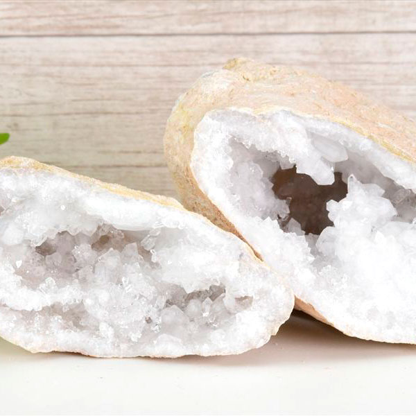 水晶　ジオード　晶洞　ドーム　原石　モロッコ産　浄化　パワーストーン　天然石　