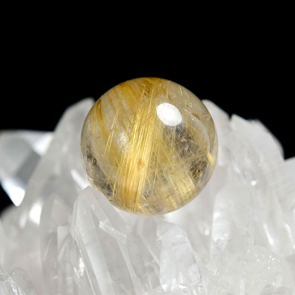 ルチルクォーツ　ゴールドルチル　丸玉　置物　金運　商売繁盛　針水晶　パワーストーン