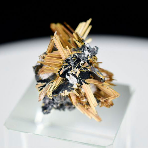 ルチル　ゴールドルチル　針だけ　むき出し　結晶　原石　金針　金運　天然石　パワーストーン