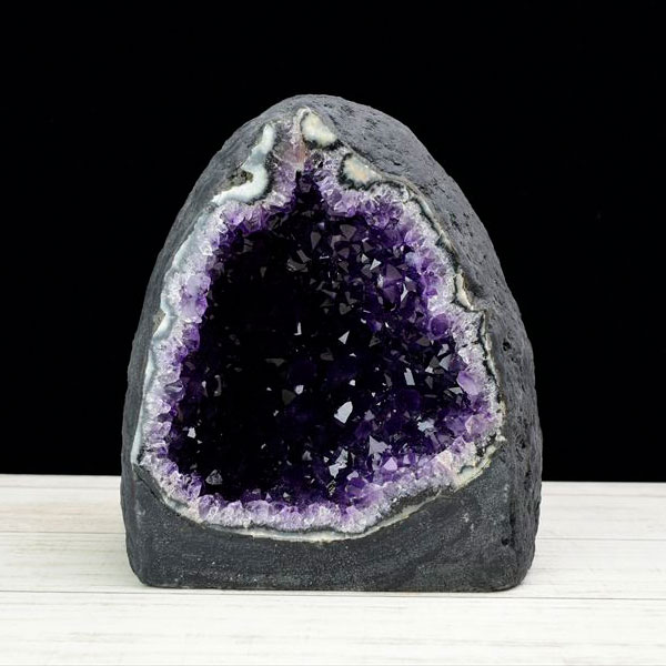 ウルグアイ産　アメジストドーム　アメジスト　紫水晶　ドーム　ミニドーム　魔除け　浄化　インテリア　天然石　パワーストーン