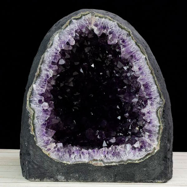 ウルグアイ産　アメジストドーム　アメジスト　紫水晶　ドーム　ミニドーム　魔除け　浄化　インテリア　天然石　パワーストーン