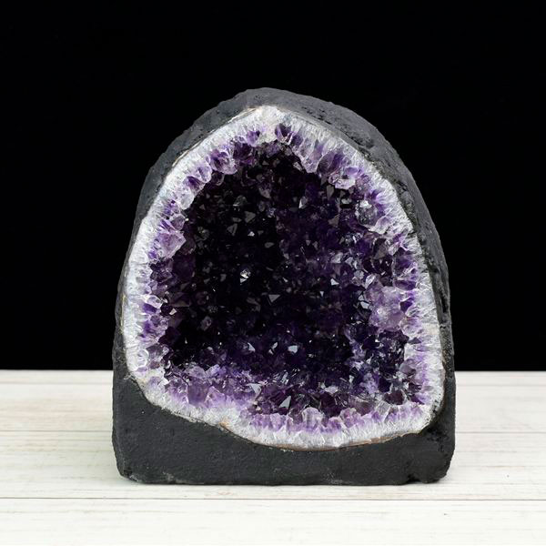 ウルグアイ産　アメジストドーム　アメジスト　紫水晶　ドーム　ミニドーム　魔除け　浄化　インテリア　天然石　パワーストーン