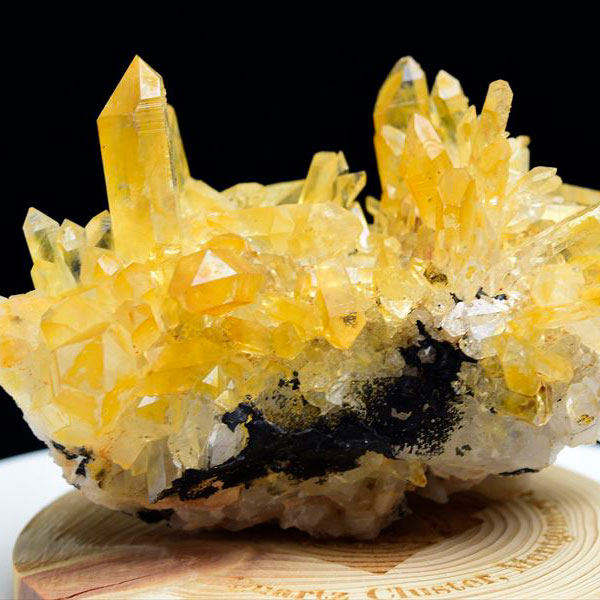 アーカンソー産　ゴールデンヒーラー　ゴールドクォーツ　水晶クラスター　原石　浄化　天然石　パワーストーン