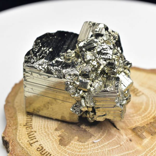 パイライト　原石　結晶　クラスター　黄鉄鉱　Pyrite　racracancha　ラクラカンチャ　天然石　パワーストーン