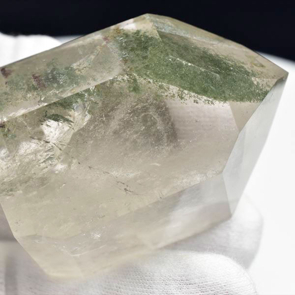 グリーンガーデンファントム　ファントムクォーツ　ファントム水晶　グリーンファントム　六角柱　ポイント　天然水晶　パワーストーン
