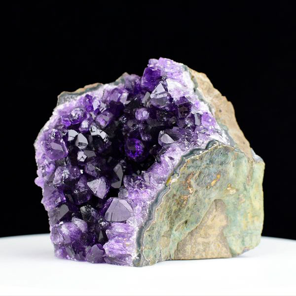 アメジストクラスター　紫水晶　カットベース　原石　置物　ウルグアイ産　浄化　魔除け