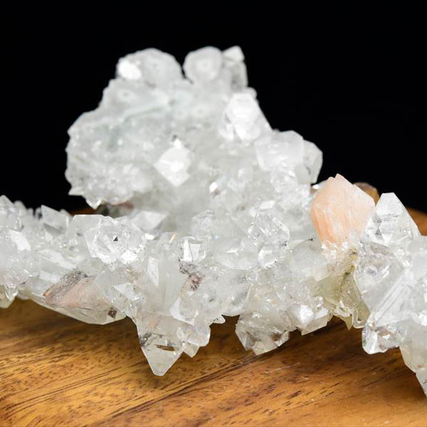 アポフィライト　Apophyllite　魚眼石　クラスター　原石　結晶　インド　プーナ　プネー　天然石　パワーストーン