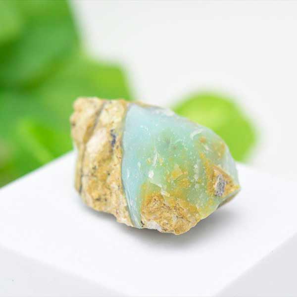 ブルーオパール　アンデスオパール　スカイブルーオパール　ペルー　アカリ鉱山　原石　ラフカット　天然石　opal