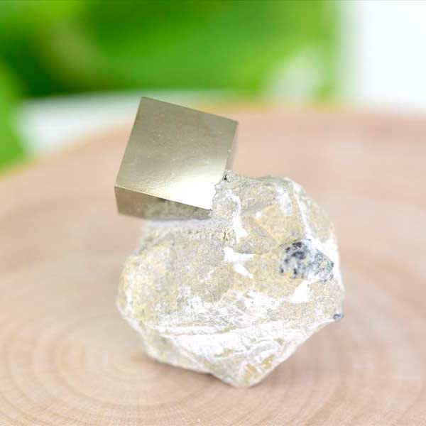 スペイン パイライト 黄鉄鉱 キューブパイライト キュービックパイライト パイライトキューブ Pyrite 母岩付き 原石