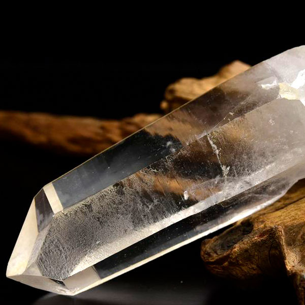 天然水晶単結晶 ポイントを卸価格で販売中｜天然石卸｜株式会社オンビル