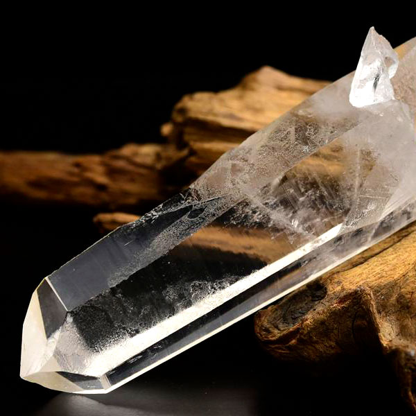 天然水晶単結晶 ポイントを卸価格で販売中｜天然石卸｜株式会社オンビル