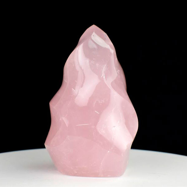 ローズクォーツ　フレイム型　炎型　置物　マダガスカル産　紅石英　恋愛運　天然石　パワーストーン