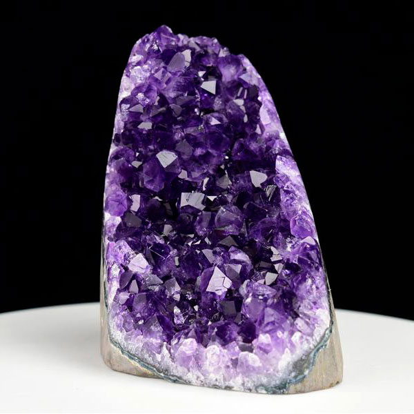 大きな1.1kg超え紫水晶アメジストクラスター原石 台座も付いてこの価格 493 大きな1.1kg超え紫水晶アメジストクラスター原石 台座も付いて