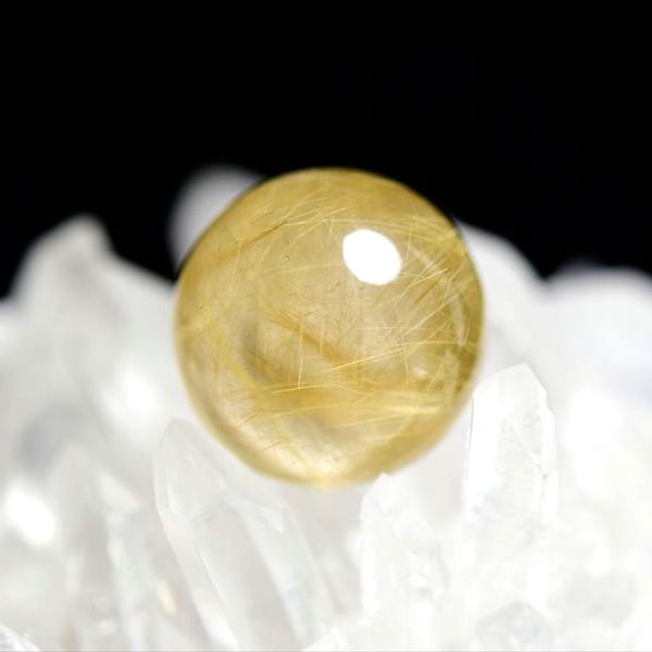 ルチルクォーツ　ゴールドルチル　丸玉　置物　金運　商売繁盛　針水晶　パワーストーン