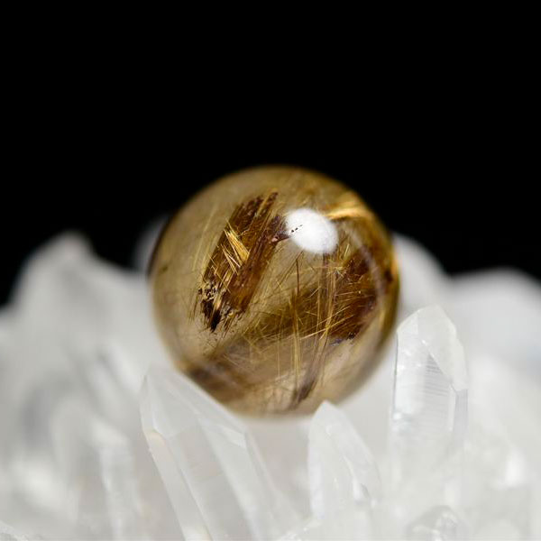 ルチルクォーツ　ゴールドルチル　丸玉　置物　金運　商売繁盛　針水晶　パワーストーン