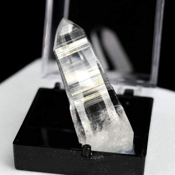 コロンビアレムリアン　レムリアンシード　ブランカス鉱山　レムリアン水晶　水晶　天然石　パワーストーン