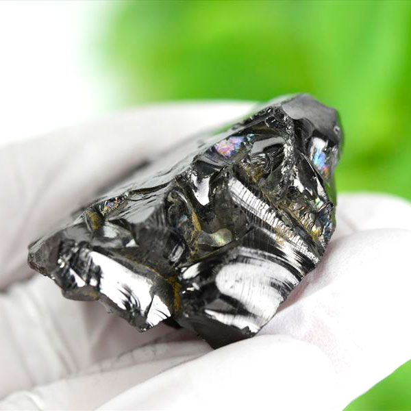 シュンガイト｜天然フラーレンを含む鉱石｜水の浄化や電磁波対策に