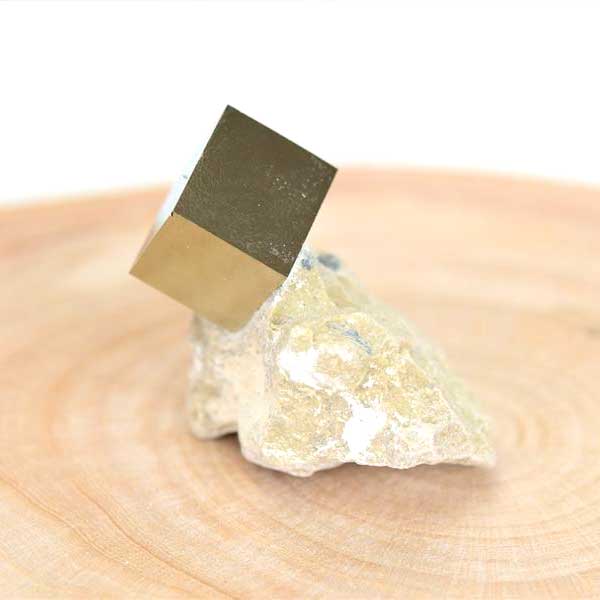 スペイン パイライト 黄鉄鉱 キューブパイライト キュービックパイライト パイライトキューブ Pyrite 母岩付き 原石