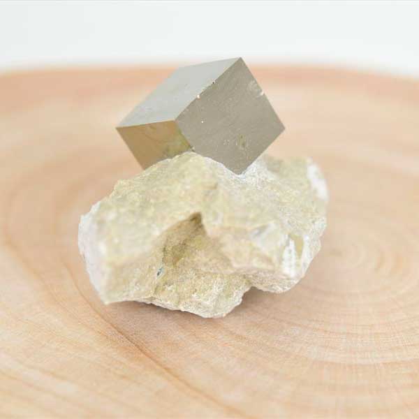 スペイン パイライト 黄鉄鉱 キューブパイライト キュービックパイライト パイライトキューブ Pyrite 母岩付き 原石