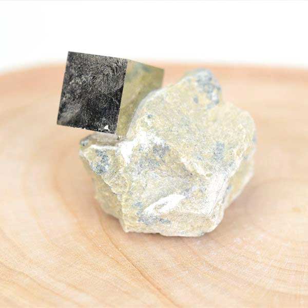 スペイン パイライト 黄鉄鉱 キューブパイライト キュービックパイライト パイライトキューブ Pyrite 母岩付き 原石