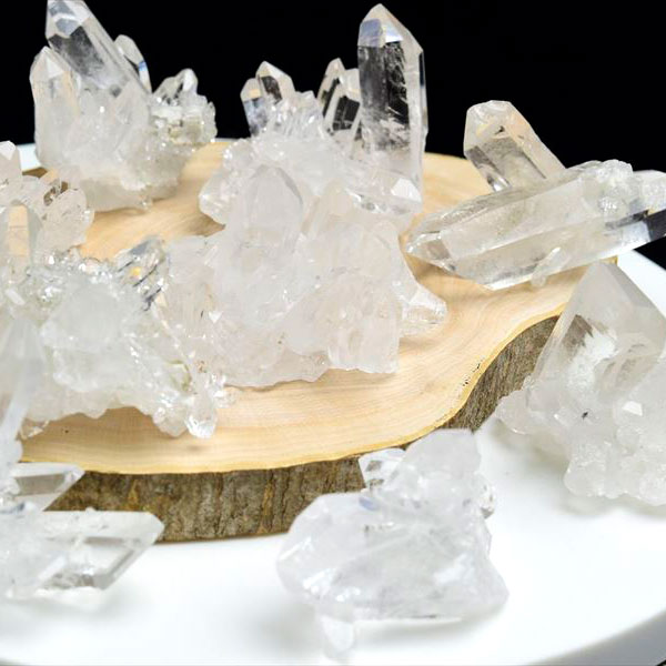 水晶クラスター　水晶原石　天然水晶　コリント　トマスゴンサガ　ゼッカデソウザ　浄化　天然石　パワーストーン