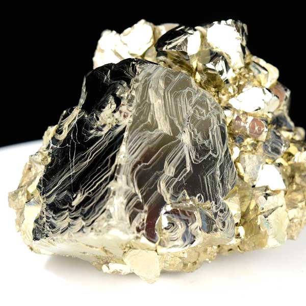 パイライト　原石　黄鉄鉱　結晶　鉱物　ペルー　ワンサラ　pyrite　Huanzala　天然石　パワーストーン