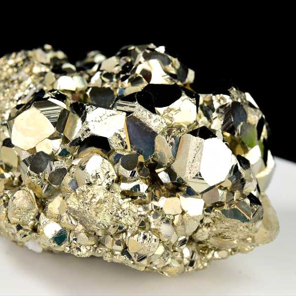 パイライト　原石　黄鉄鉱　結晶　鉱物　ペルー　ワンサラ　pyrite　Huanzala　天然石　パワーストーン