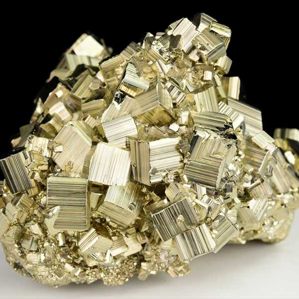 パイライト　原石　黄鉄鉱　結晶　鉱物　ペルー　ワンサラ　pyrite　Huanzala　天然石　パワーストーン