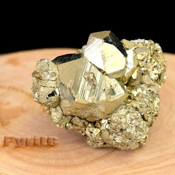 パイライト　原石　黄鉄鉱　結晶　鉱物　ペルー　ワンサラ　pyrite　Huanzala　天然石　パワーストーン