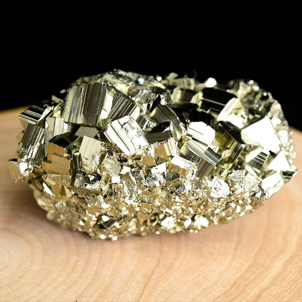 パイライト　原石　黄鉄鉱　結晶　鉱物　ペルー　ワンサラ　pyrite　Huanzala　天然石　パワーストーン