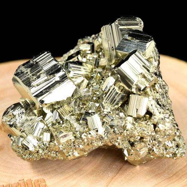 パイライト　原石　黄鉄鉱　結晶　鉱物　ペルー　ワンサラ　pyrite　Huanzala　天然石　パワーストーン