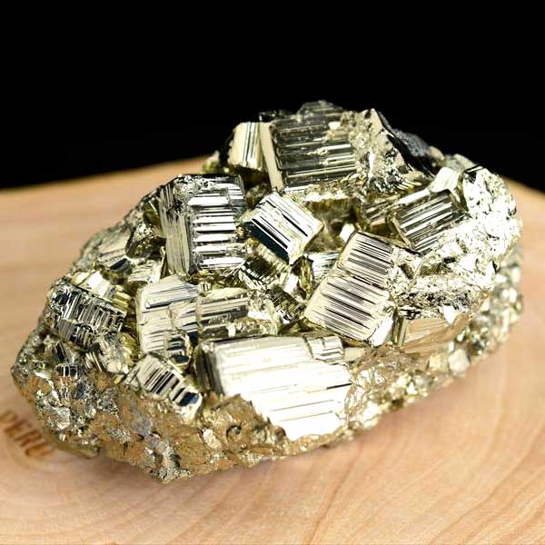 パイライト　原石　黄鉄鉱　結晶　鉱物　ペルー　ワンサラ　pyrite　Huanzala　天然石　パワーストーン
