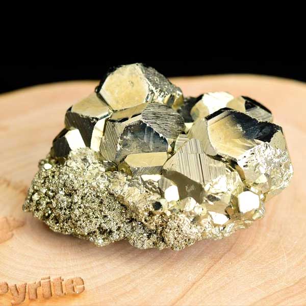 パイライト　原石　黄鉄鉱　結晶　鉱物　ペルー　ワンサラ　pyrite　Huanzala　天然石　パワーストーン