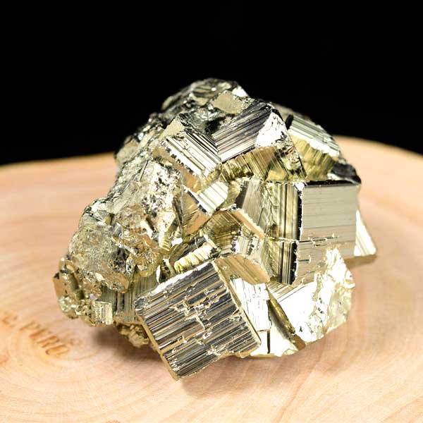 パイライト　原石　黄鉄鉱　結晶　鉱物　ペルー　ワンサラ　pyrite　Huanzala　天然石　パワーストーン
