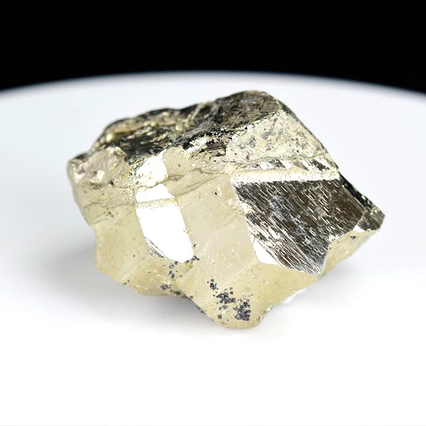 パイライト　原石　黄鉄鉱　結晶　鉱物　ペルー　ワンサラ　pyrite　Huanzala　天然石　パワーストーン