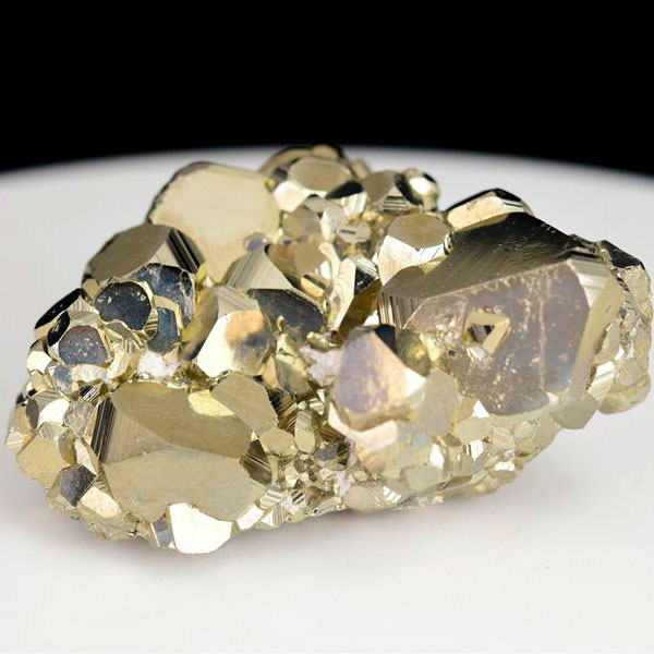 パイライト　原石　黄鉄鉱　結晶　鉱物　ペルー　ワンサラ　pyrite　Huanzala　天然石　パワーストーン
