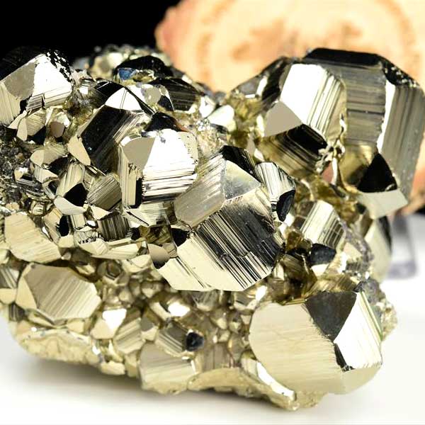 パイライト　原石　結晶　クラスター　ラクラカンチャ　黄鉄鉱　Pyrite　racracancha　天然石　パワーストーン