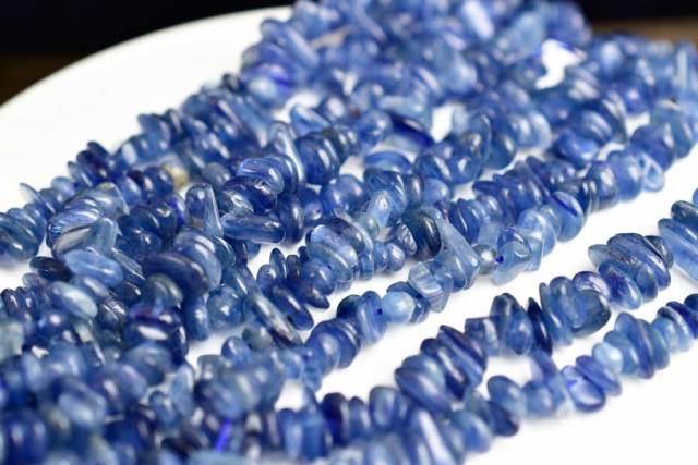 カイヤナイト　さざれ　連　ビーズ