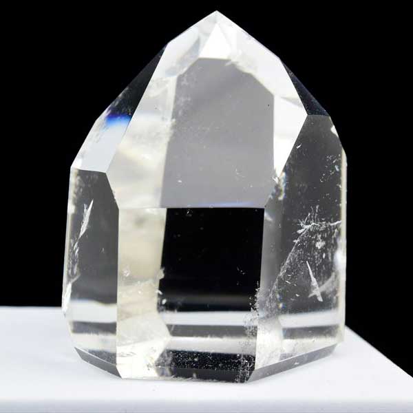 水晶ポイントを卸価格で販売中 水晶六角柱｜天然石卸｜株式会社オンビル