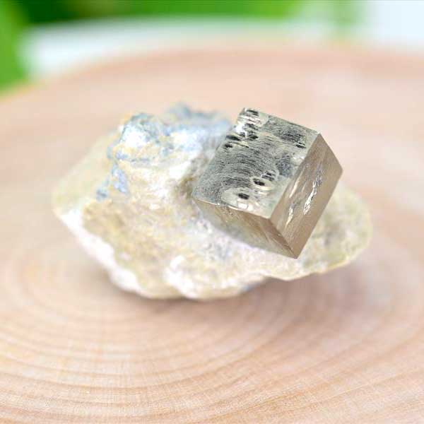 スペイン パイライト 黄鉄鉱 キューブパイライト キュービックパイライト パイライトキューブ Pyrite 母岩付き 原石